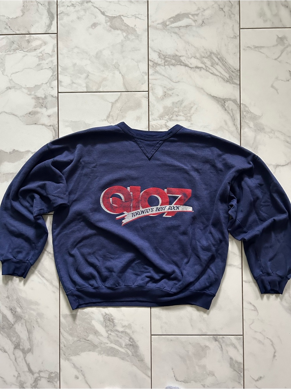 Vintage 80’s Q107 Toronto Rock Radio Station Crewneck Sweatshirt